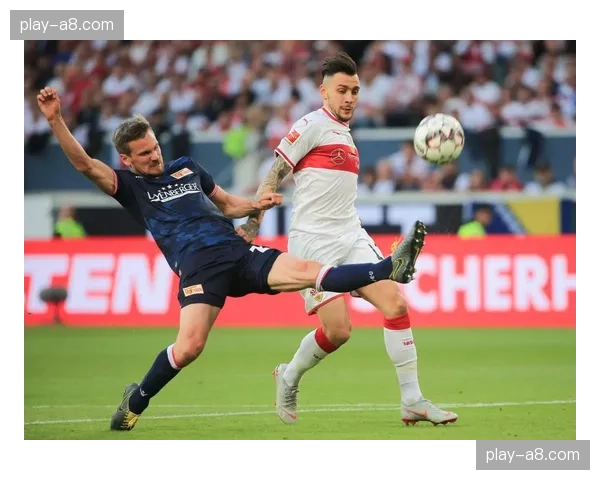 从录像分析到场上执行：深度揭秘柏林联合的一次成功任意球配合