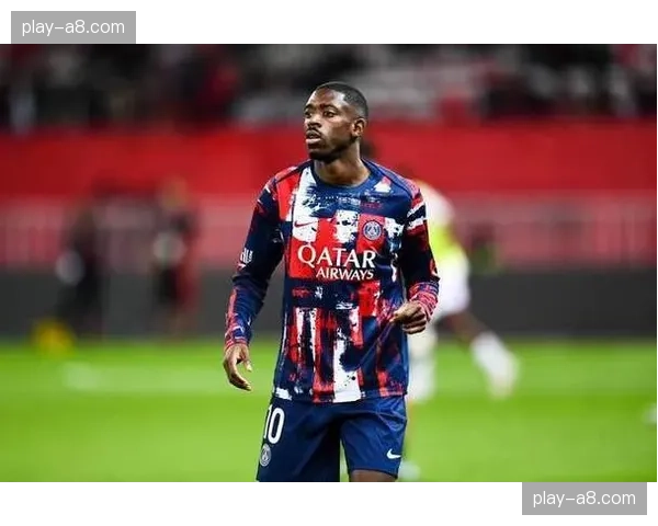 球员分析：解读登贝莱在巴黎新战术中的角色演变，从爆点边锋到自由攻击手