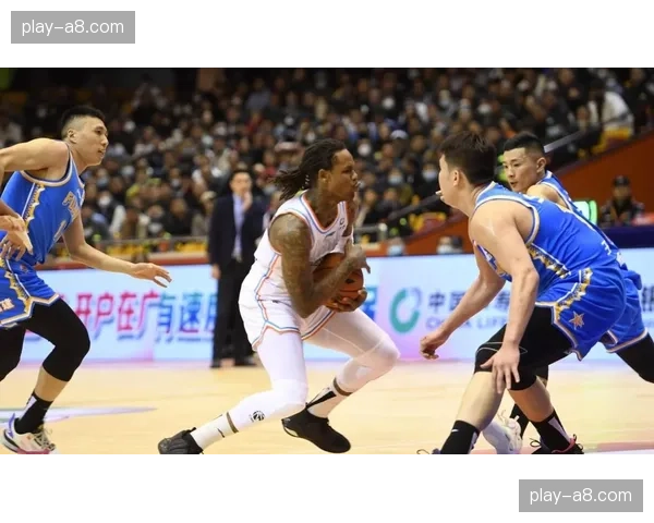 【2026年4月CBA联赛射门效率数据观察·赛事筹办·政策CBA裁判委员会强调新赛季将重点审查“侵犯投篮圆柱体”犯规